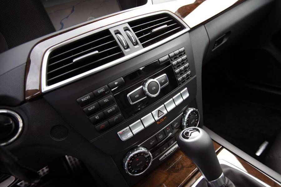  Mercedes-Benz C350 4Matic 2012 года  (фото 12 из 29)